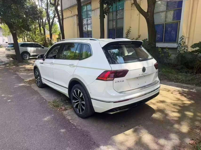 Volkswagen Tiguan L 330 FWD R-Line Flagship Edition 8