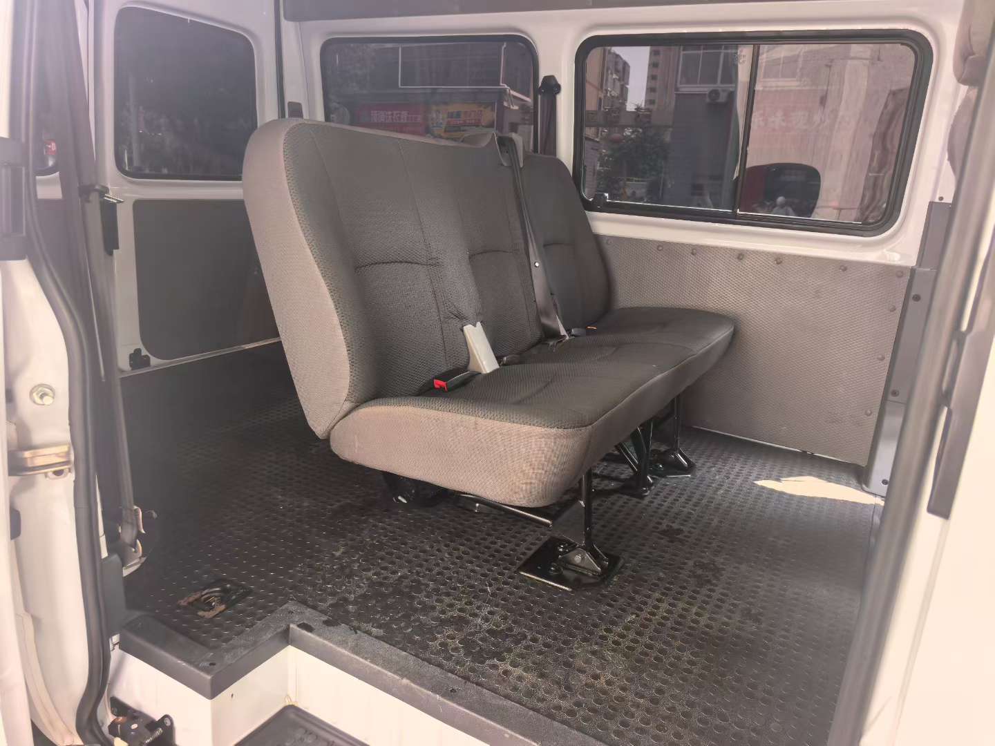JMC Transit 6-Seater Blue Plate 8