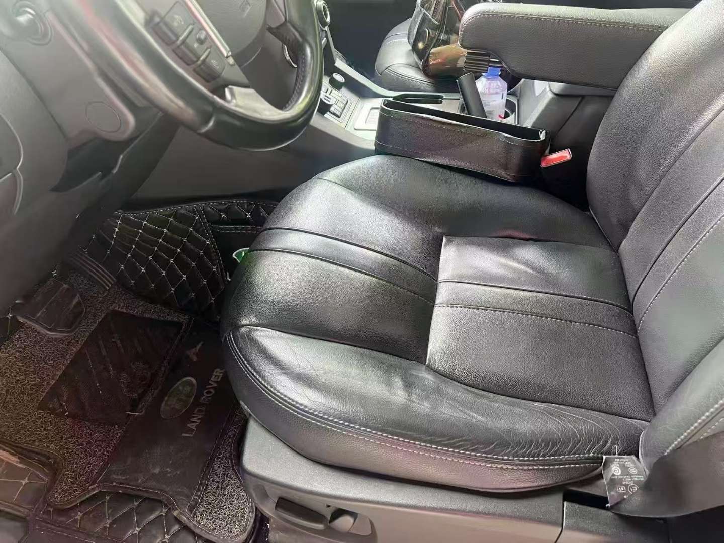 Land Rover Discovery 4 Gasoline 3.0T V6 340HP 7-Seater 8