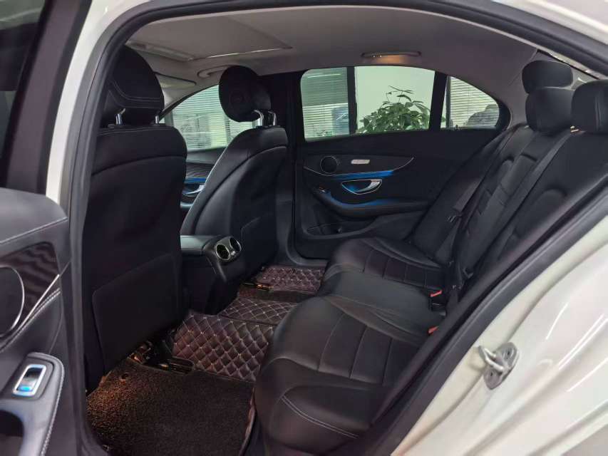Mercedes-Benz C-Class 2016 C 180 L 1.6T Sport 3