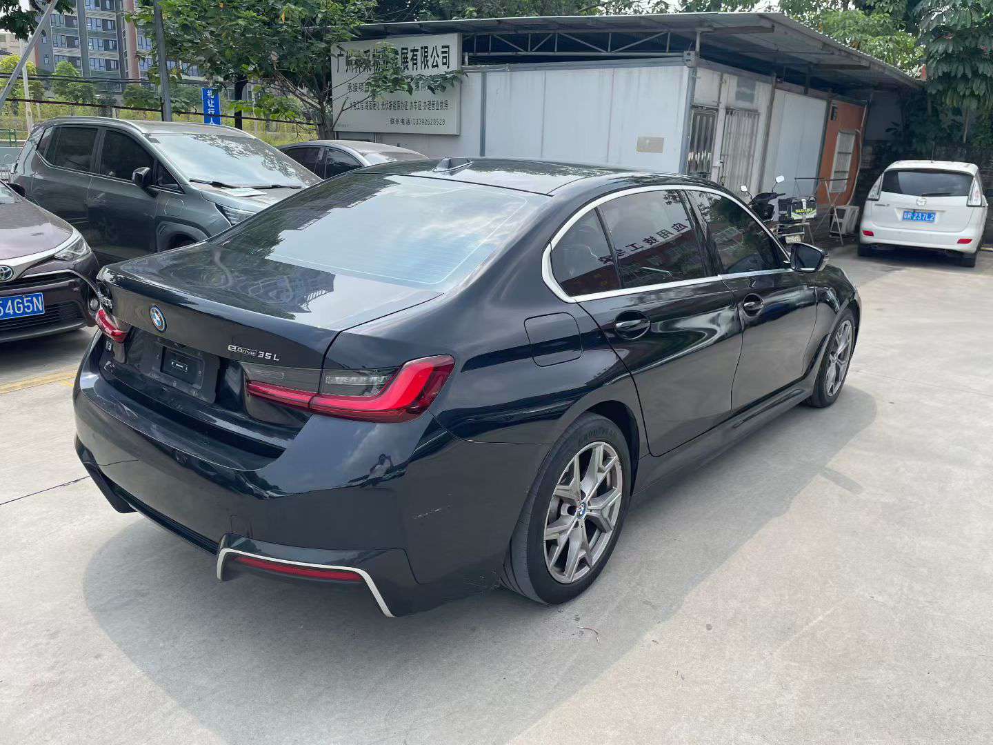 BMW i3 2024 35L 7