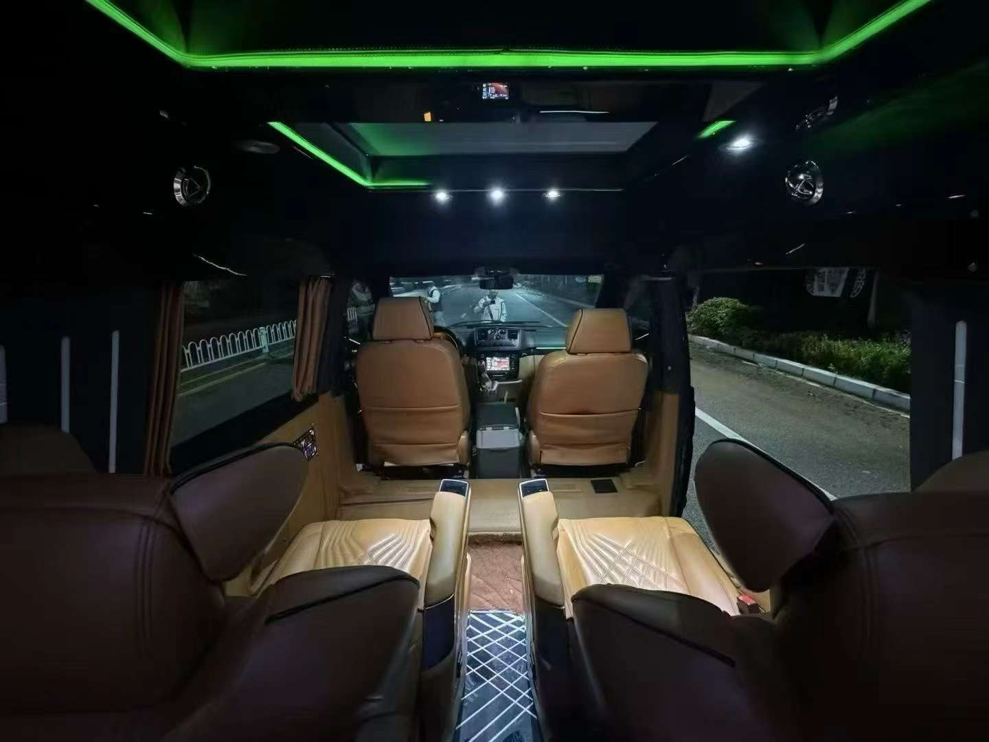 Mercedes-Benz Vito 5