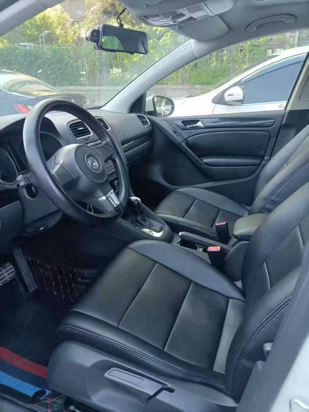 Volkswagen Golf 1.6L Automatic High Trim 7