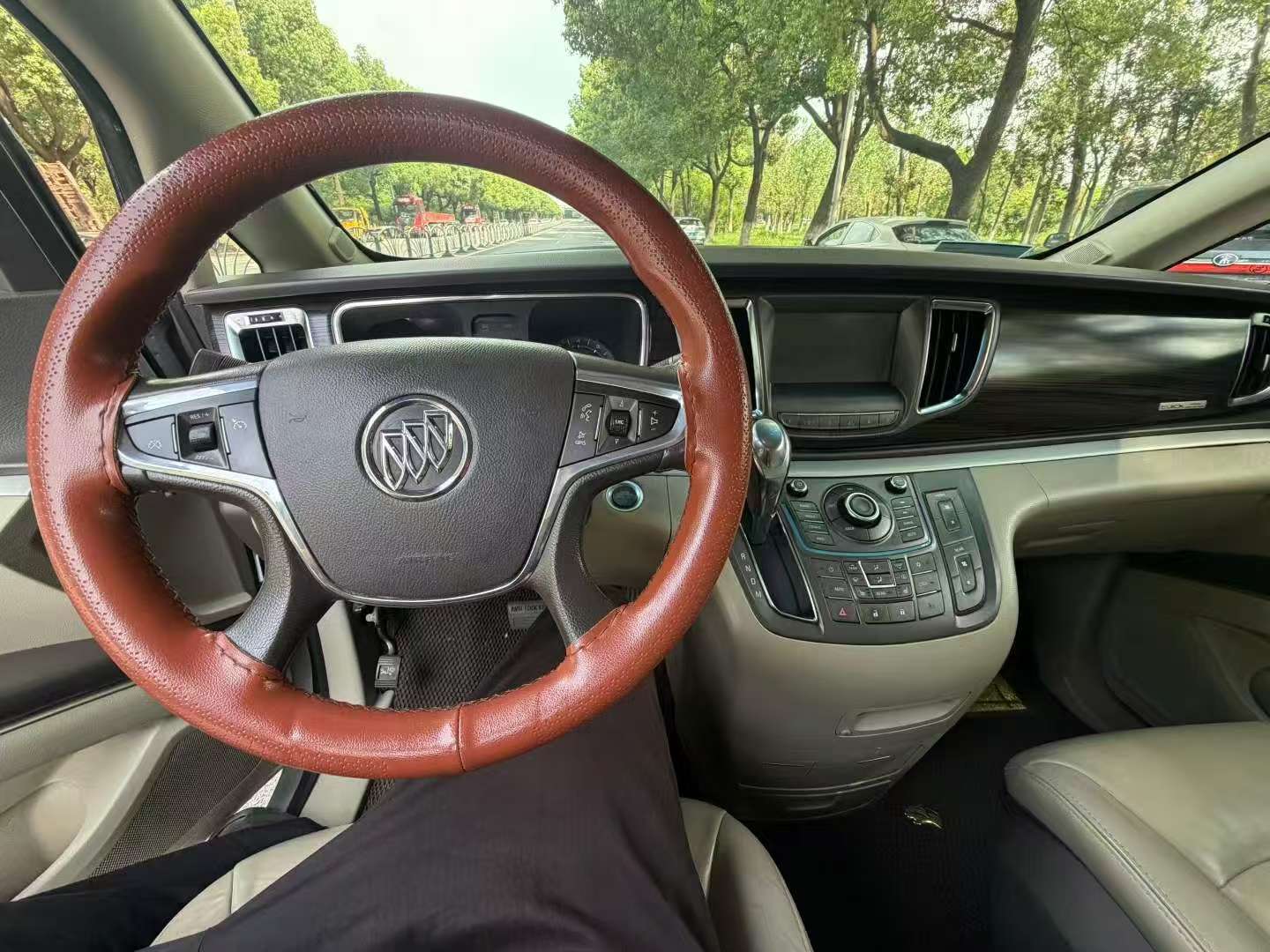 Buick LaCrosse 3.0L Automatic Sunroof 9