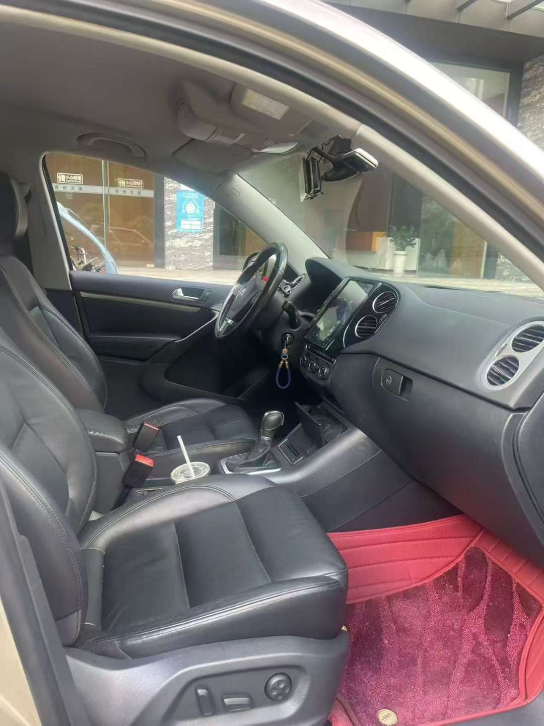 Volkswagen Tiguan 1.8T FWD Comfort Edition 7