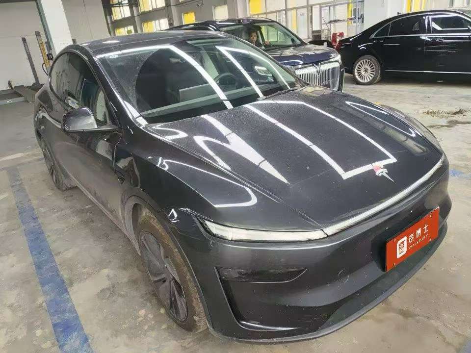 Tesla Model Y 2025 Refreshed Y