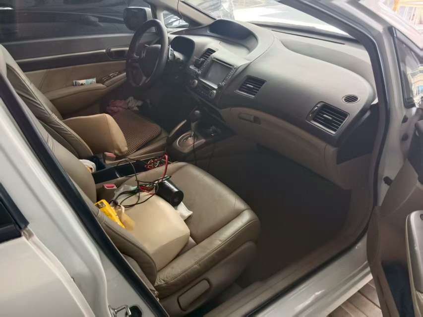 Honda Civic 1.8L Luxury Edition 4