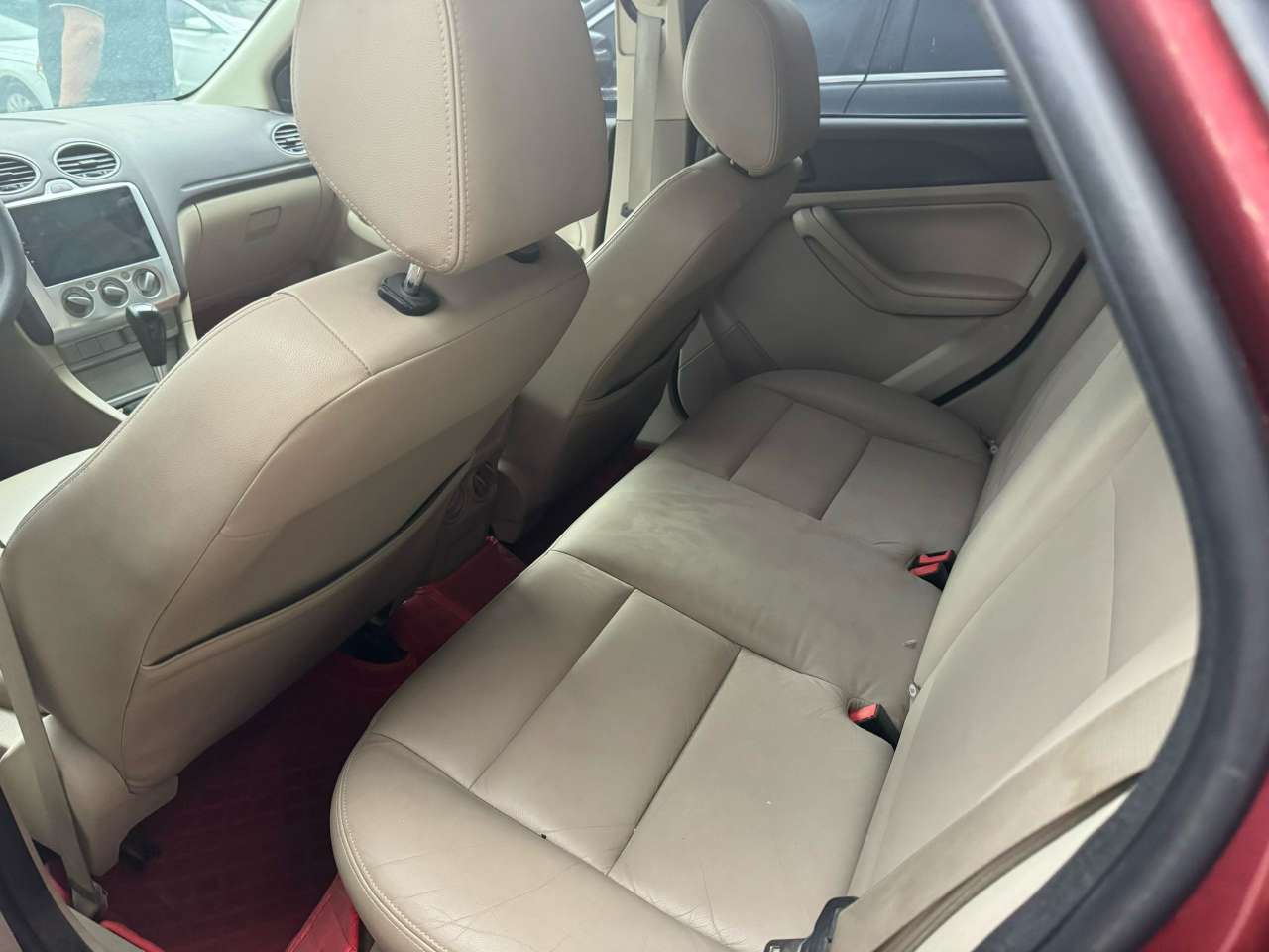 Ford Focus 2012 Automatic High Trim 8
