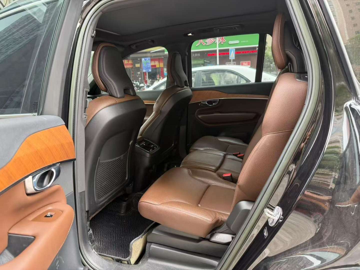 Volvo XC90 2023 B5 Luxury Edition 7-Seater 4