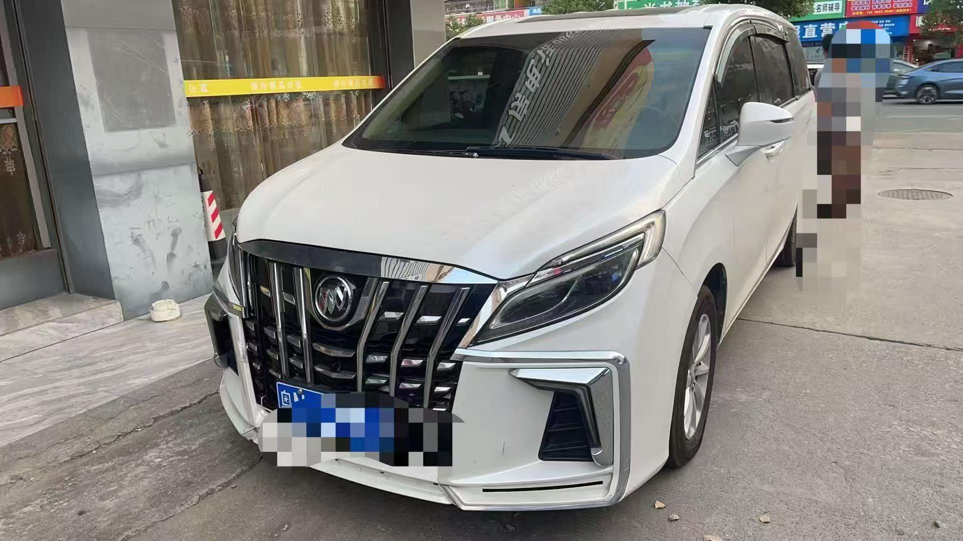 Buick GL8 ES 28T Premium 2.0T