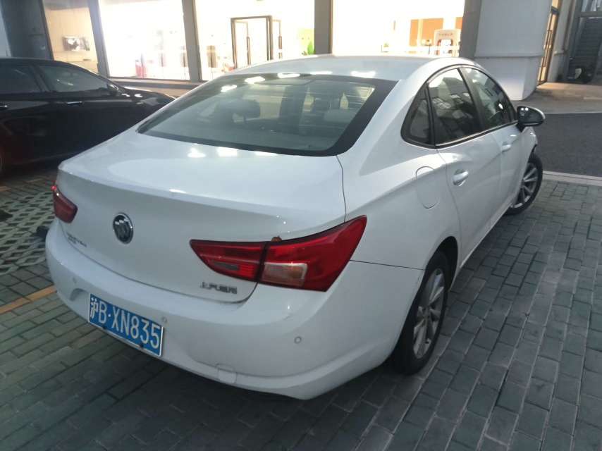 Buick Verano 9