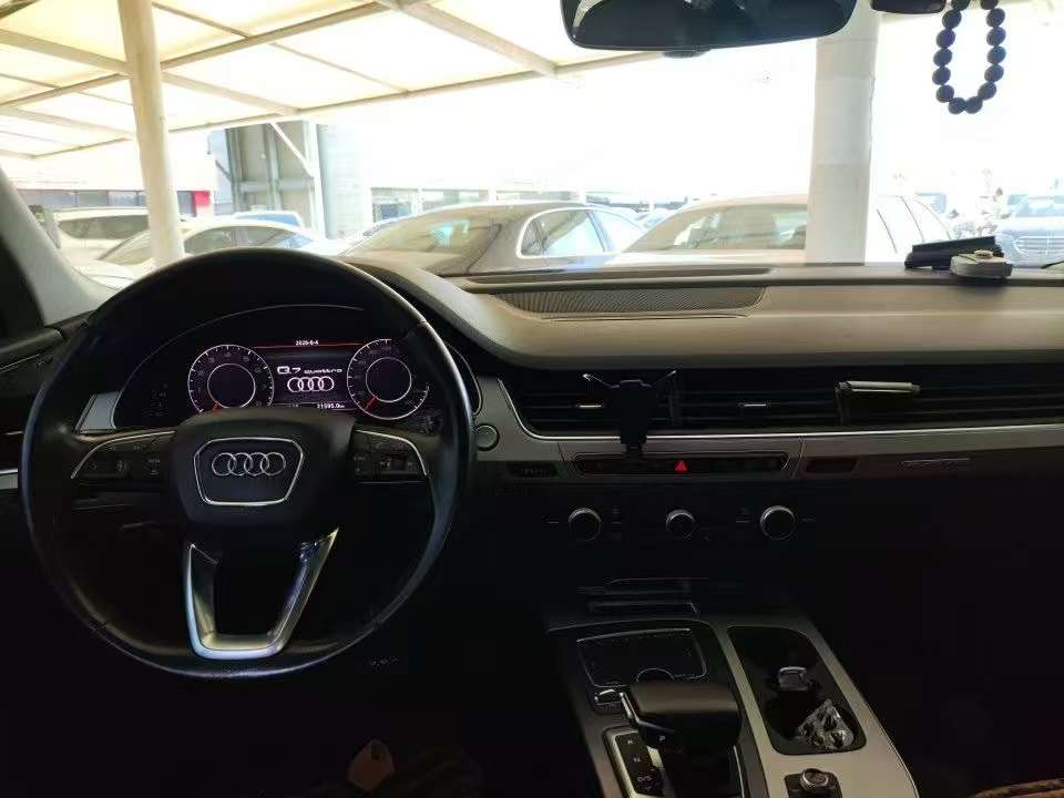 Audi Q7 3.0T Technology 5