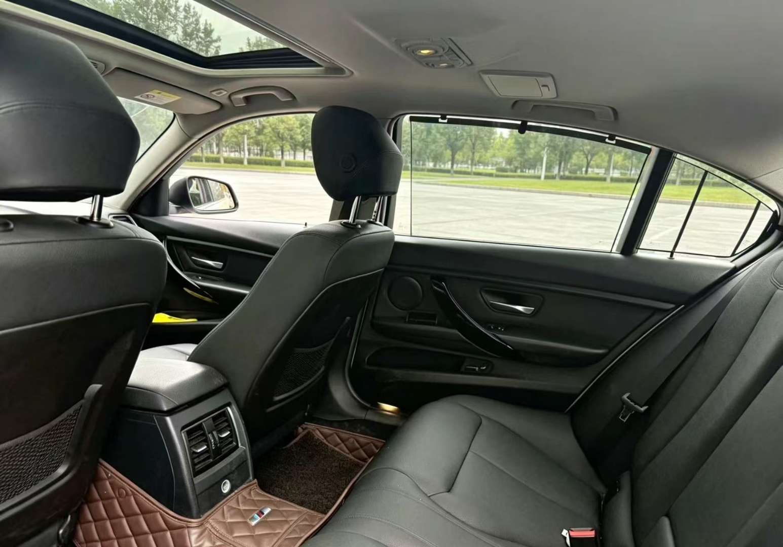 BMW 3 Series 320Li 2.0T Fashion 6