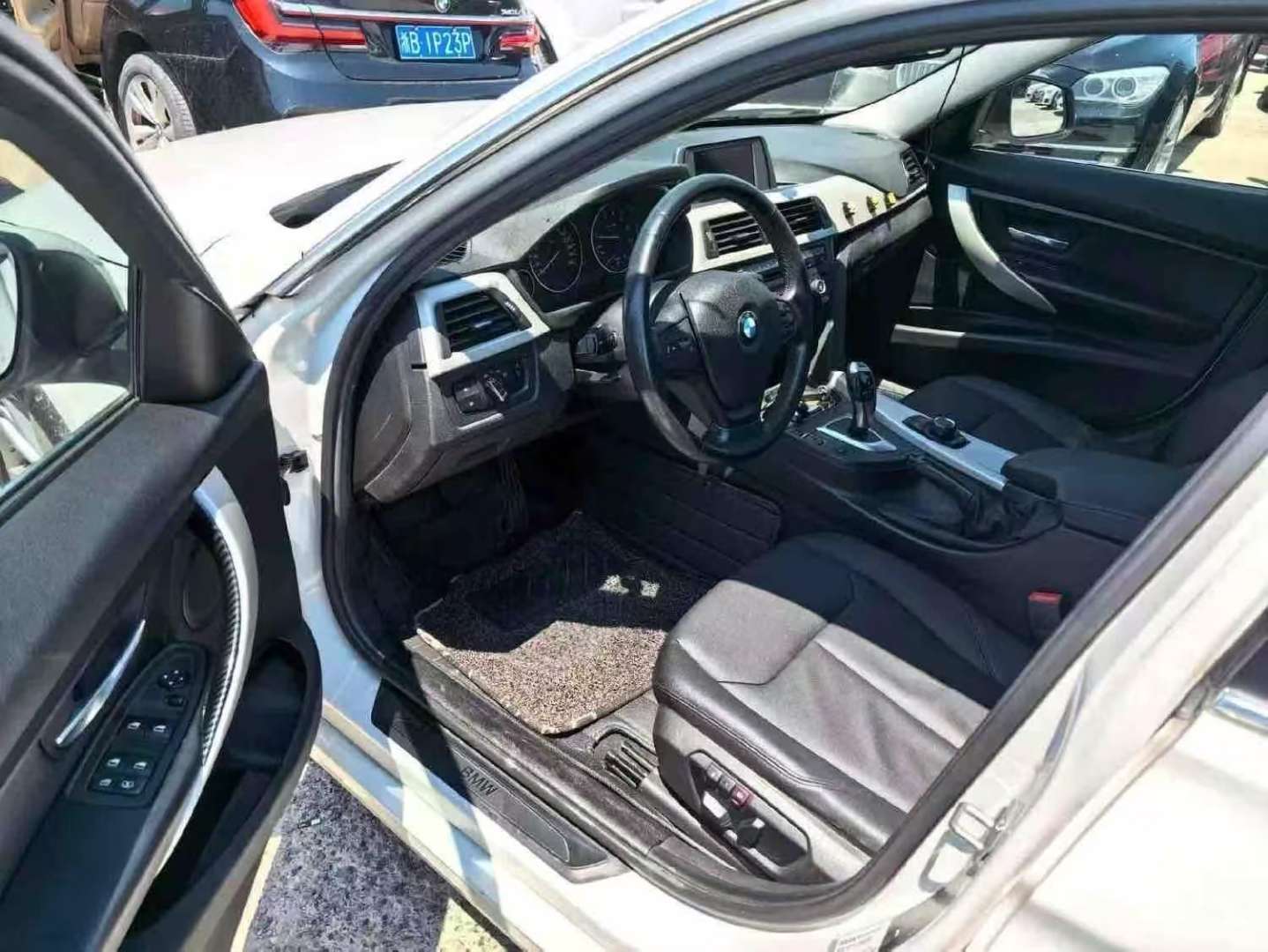 BMW 3 Series 320Li Super Joy Edition Fashion Trim 3