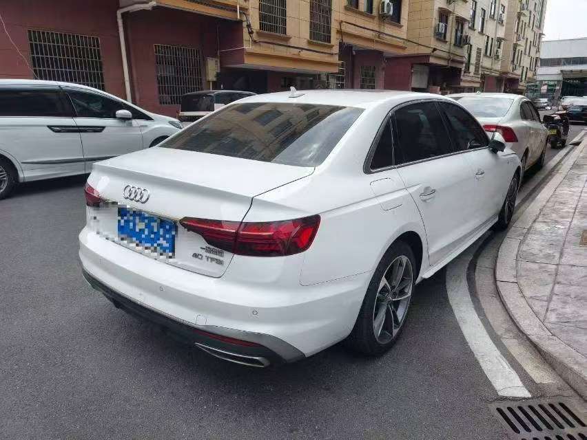 Audi A4L 2.0T Fashion Dynamic 2