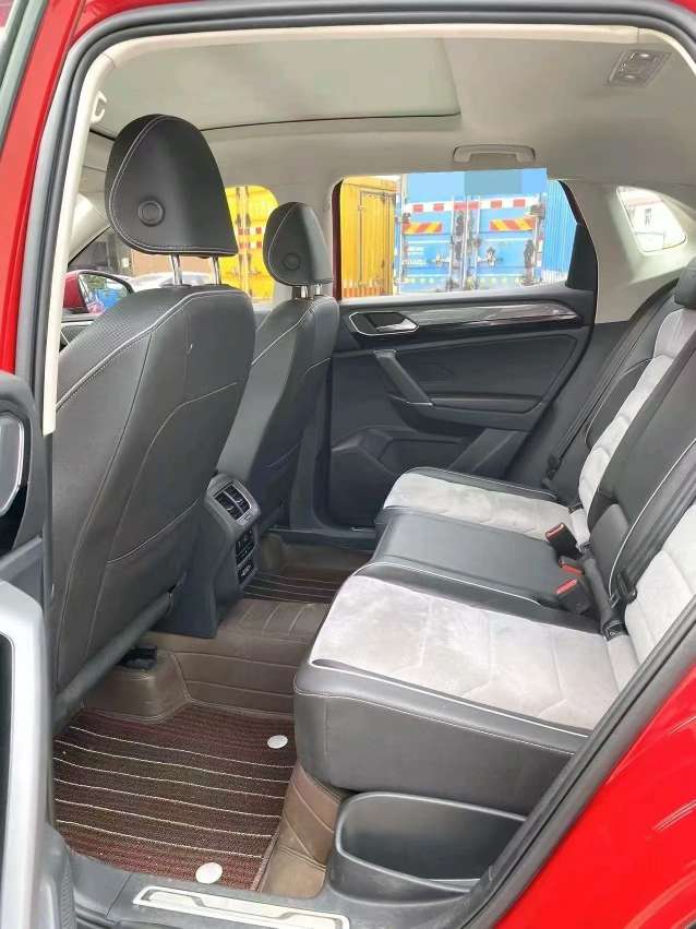 Volkswagen Tayron X 330 TSI 2WD Premium Smart Connect 6
