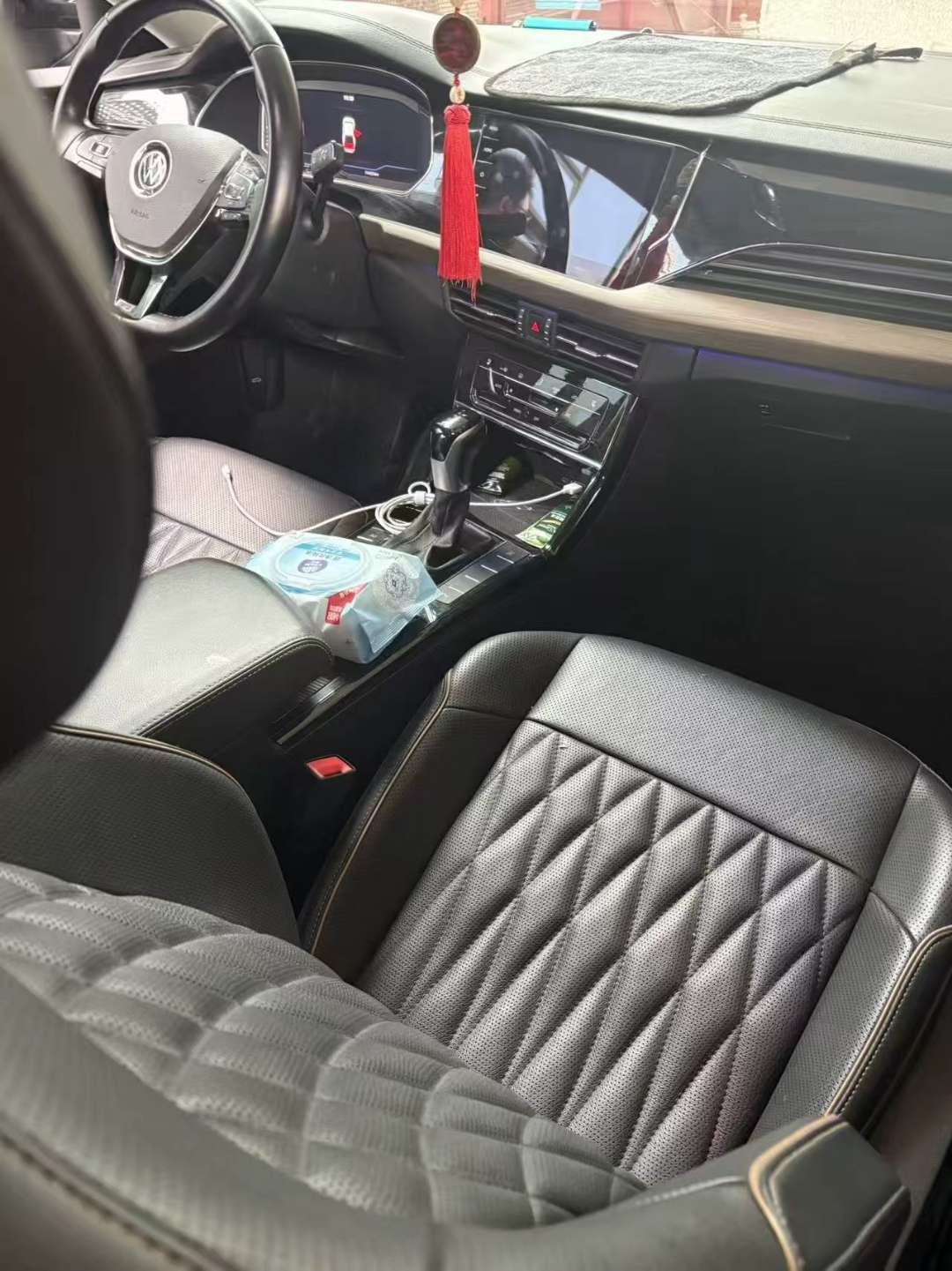 Volkswagen Passat 330 Luxury 9