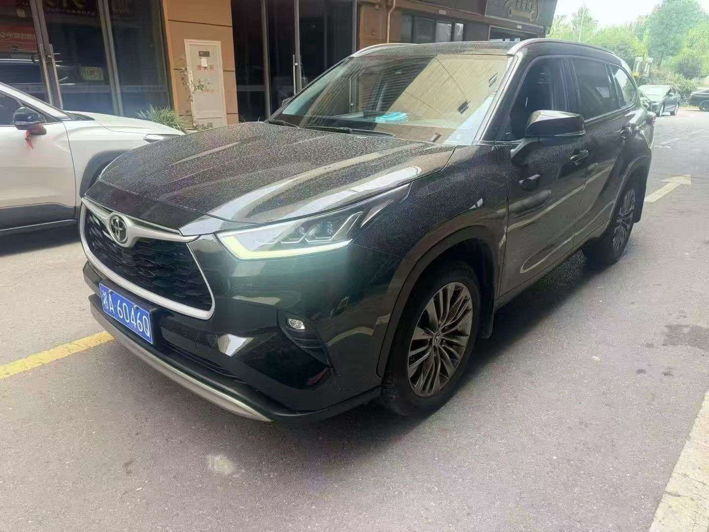Toyota Highlander 2.5 Hybrid 7-Seater Panoramic Sunroof 2