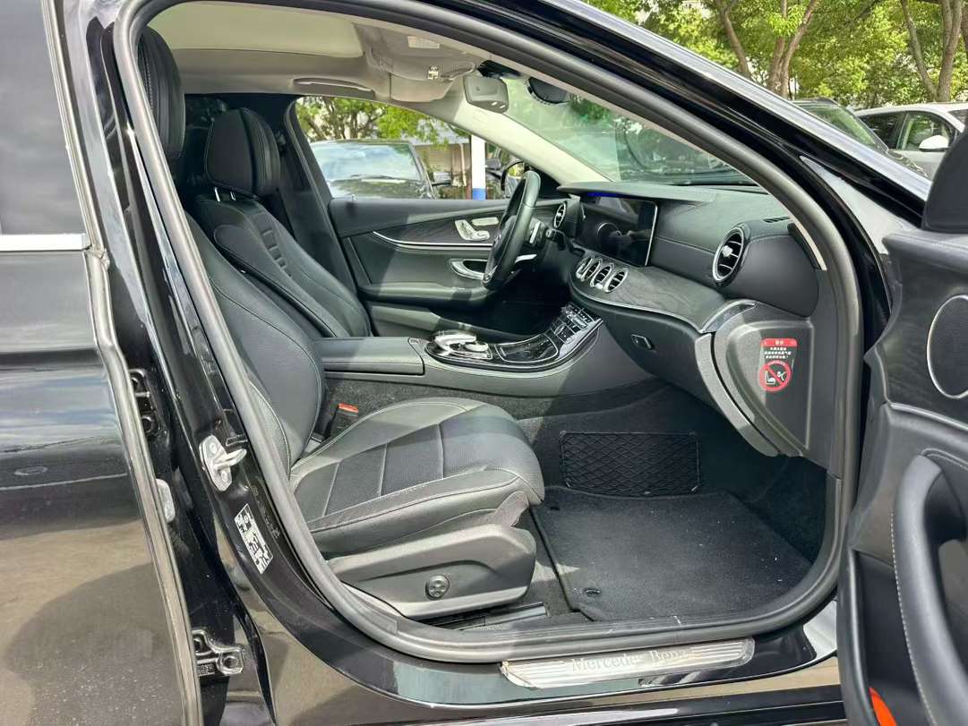 Mercedes-Benz E-Class E300L Luxury 2.0T Automatic 9