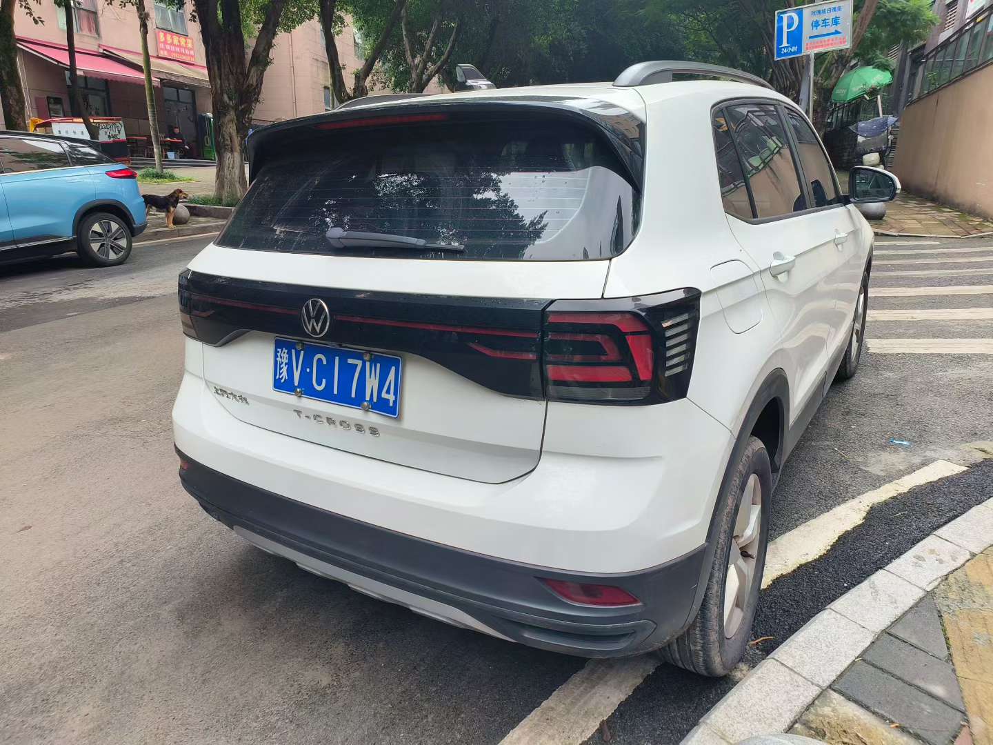 Volkswagen T-Cross 4