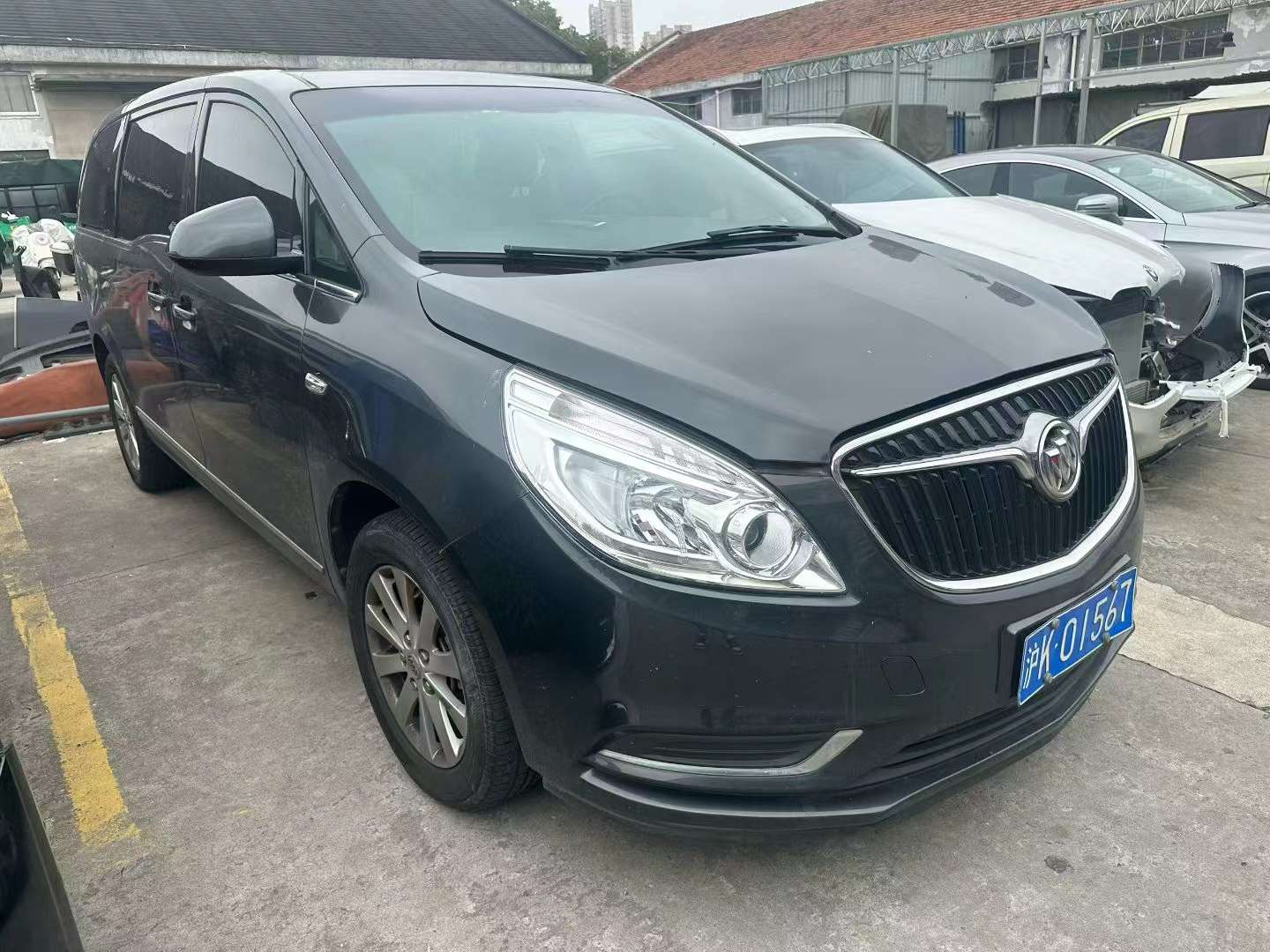 Buick GL8 25S 3