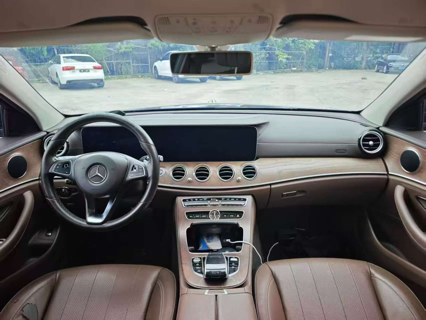 Mercedes-Benz E-Class 2017 E300L Luxury 2.0T 5