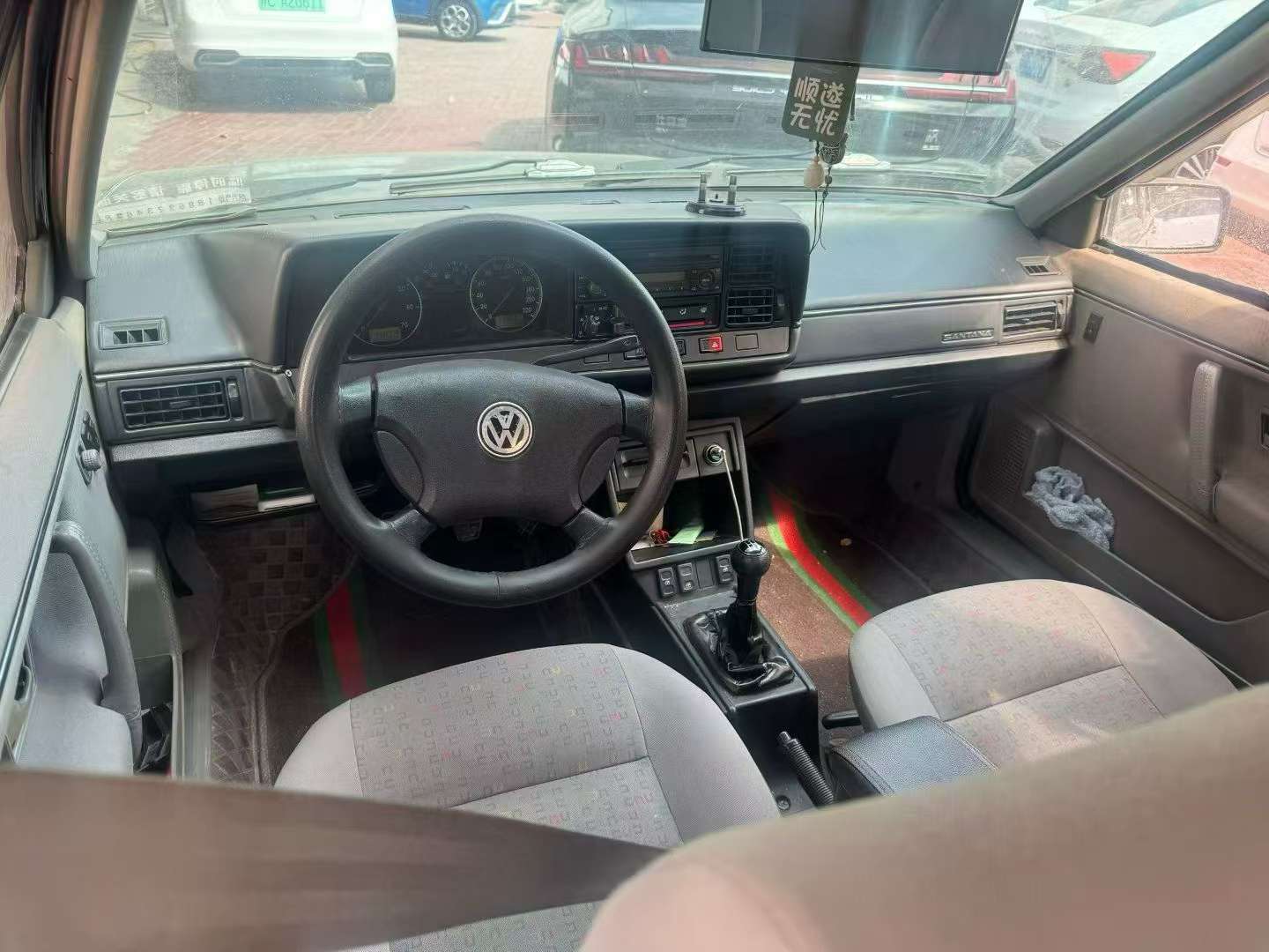 Volkswagen Santana 4
