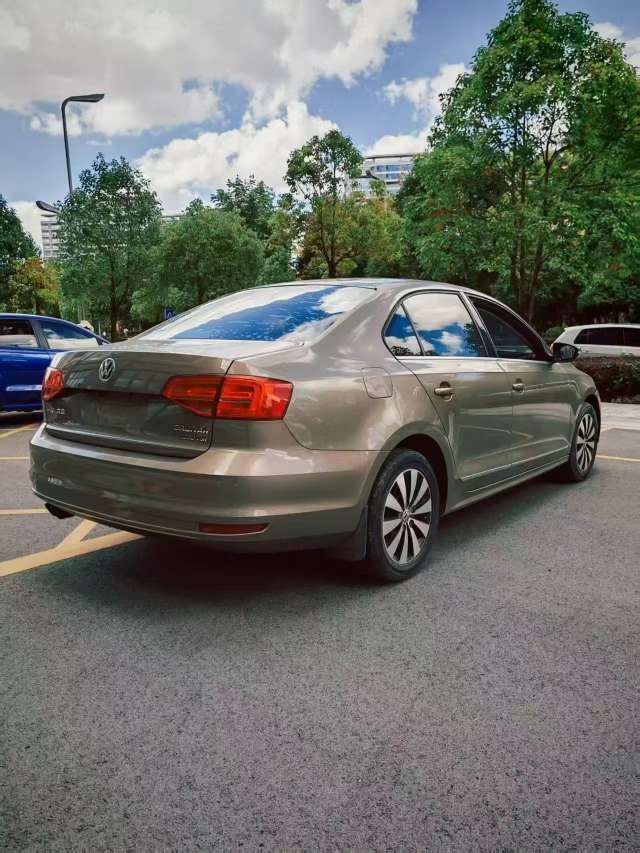 Volkswagen Sagitar Automatic 1.4T 9
