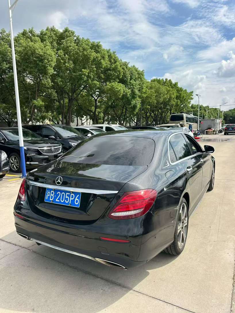 Mercedes-Benz E-Class E300L Luxury 2.0T Automatic 3