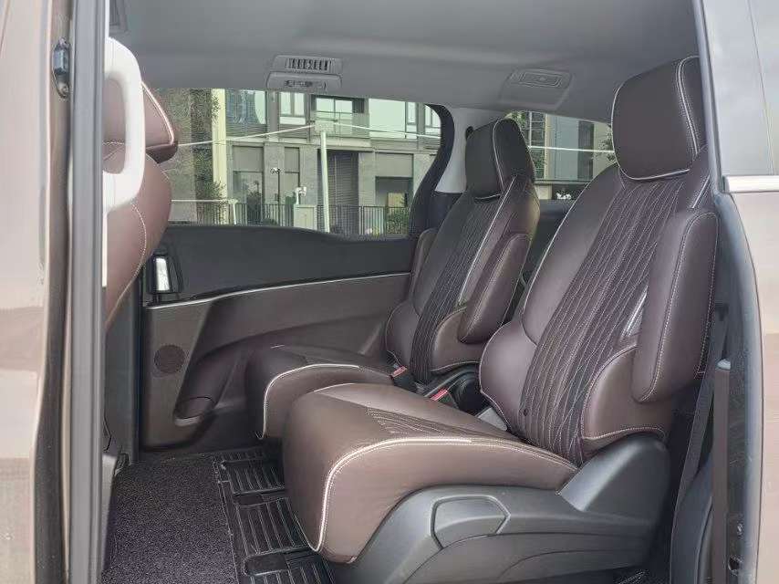 Buick GL8 652T Luxury 8