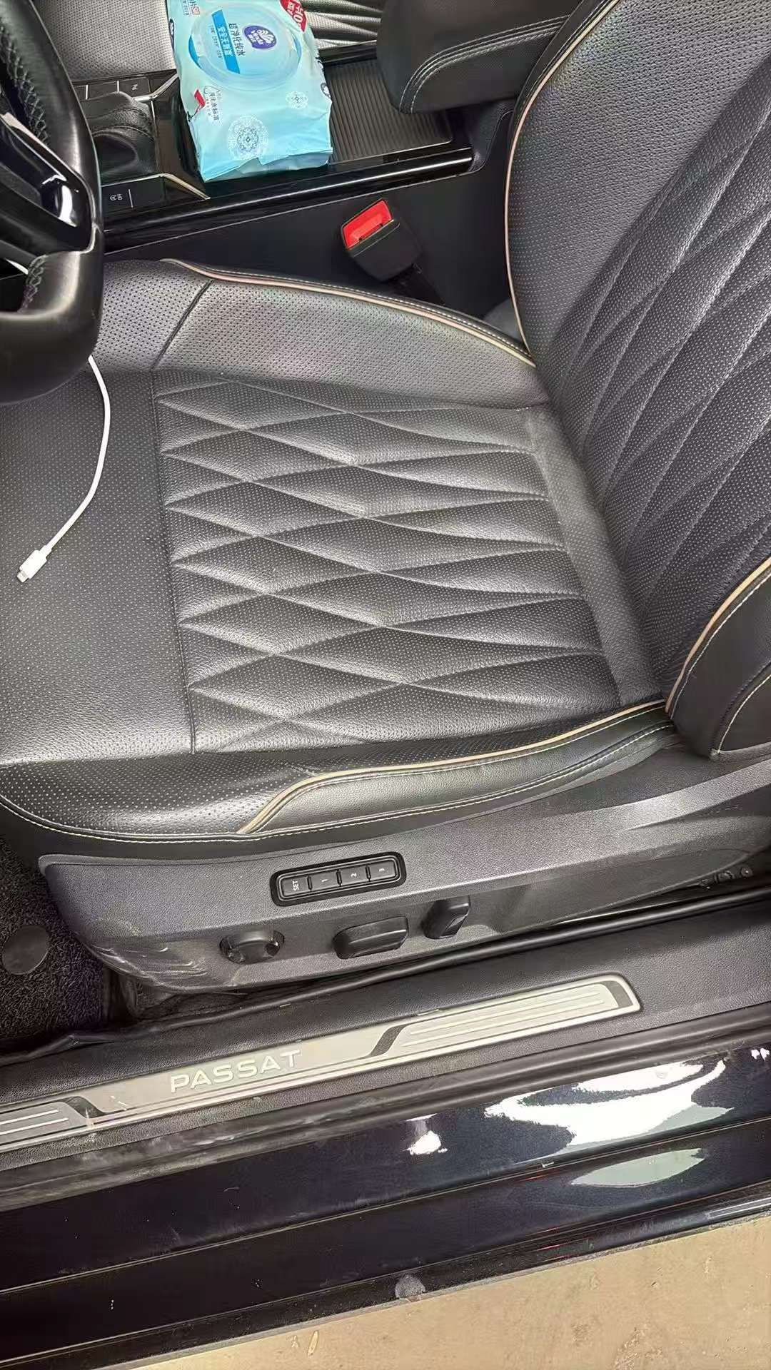 Volkswagen Passat 330 Luxury 4