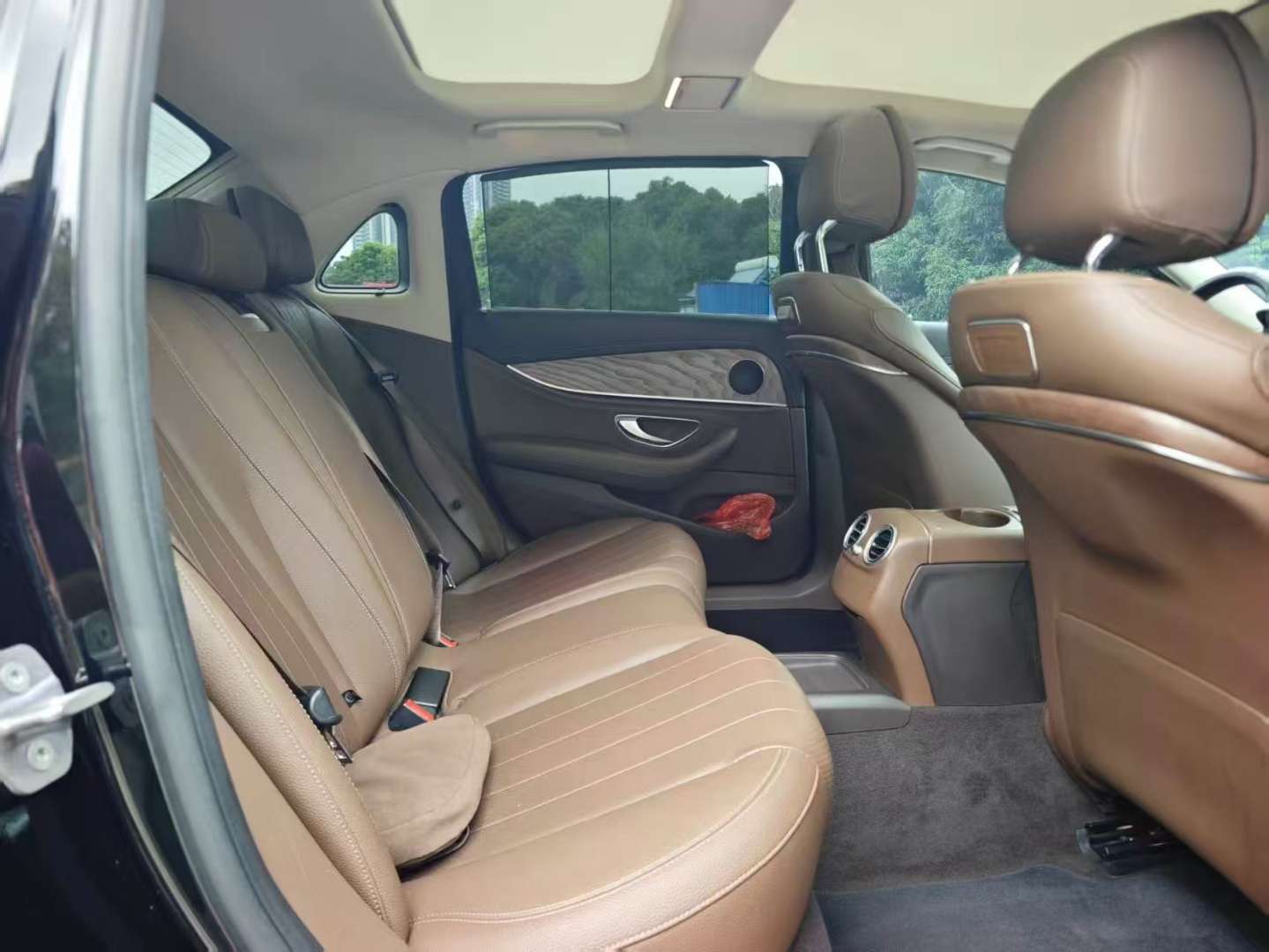 Mercedes-Benz E-Class 2017 E300L Luxury 2.0T 8