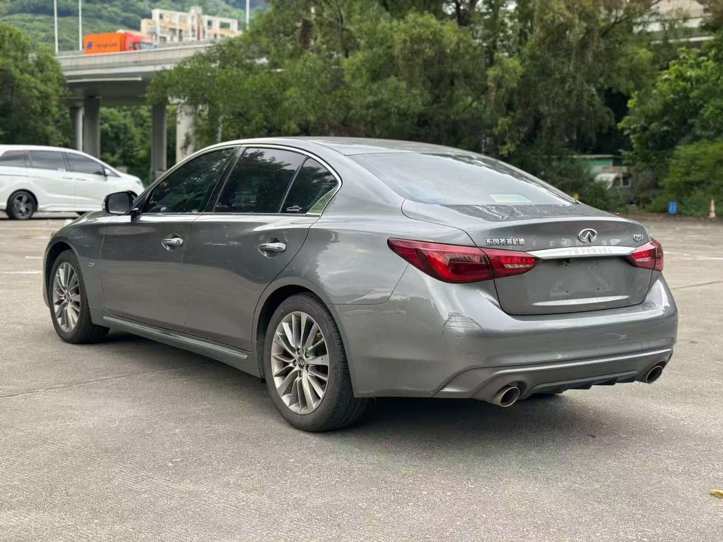 Infiniti Q50L 2.0T Automatic Sunroof Yixiang Edition 4