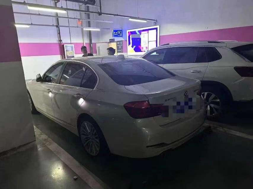 BMW 3 Series 320Li Sport AWD 3