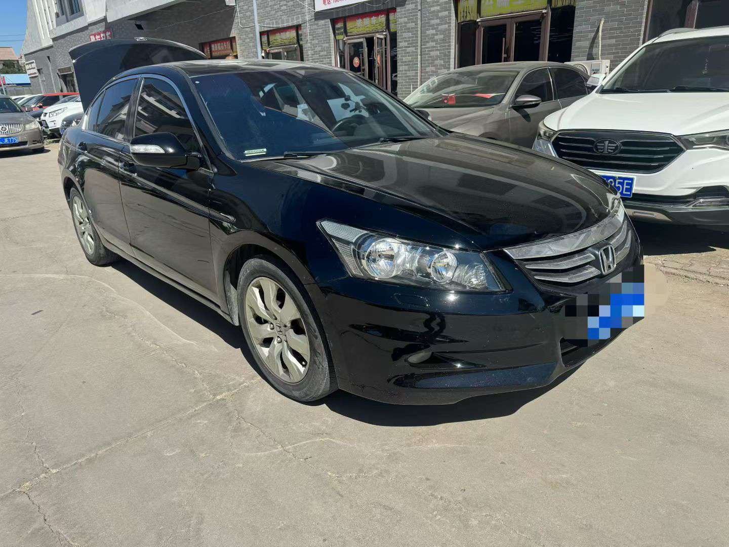 Honda Accord 2013 Top Trim with Rear Seat Entertainment 4