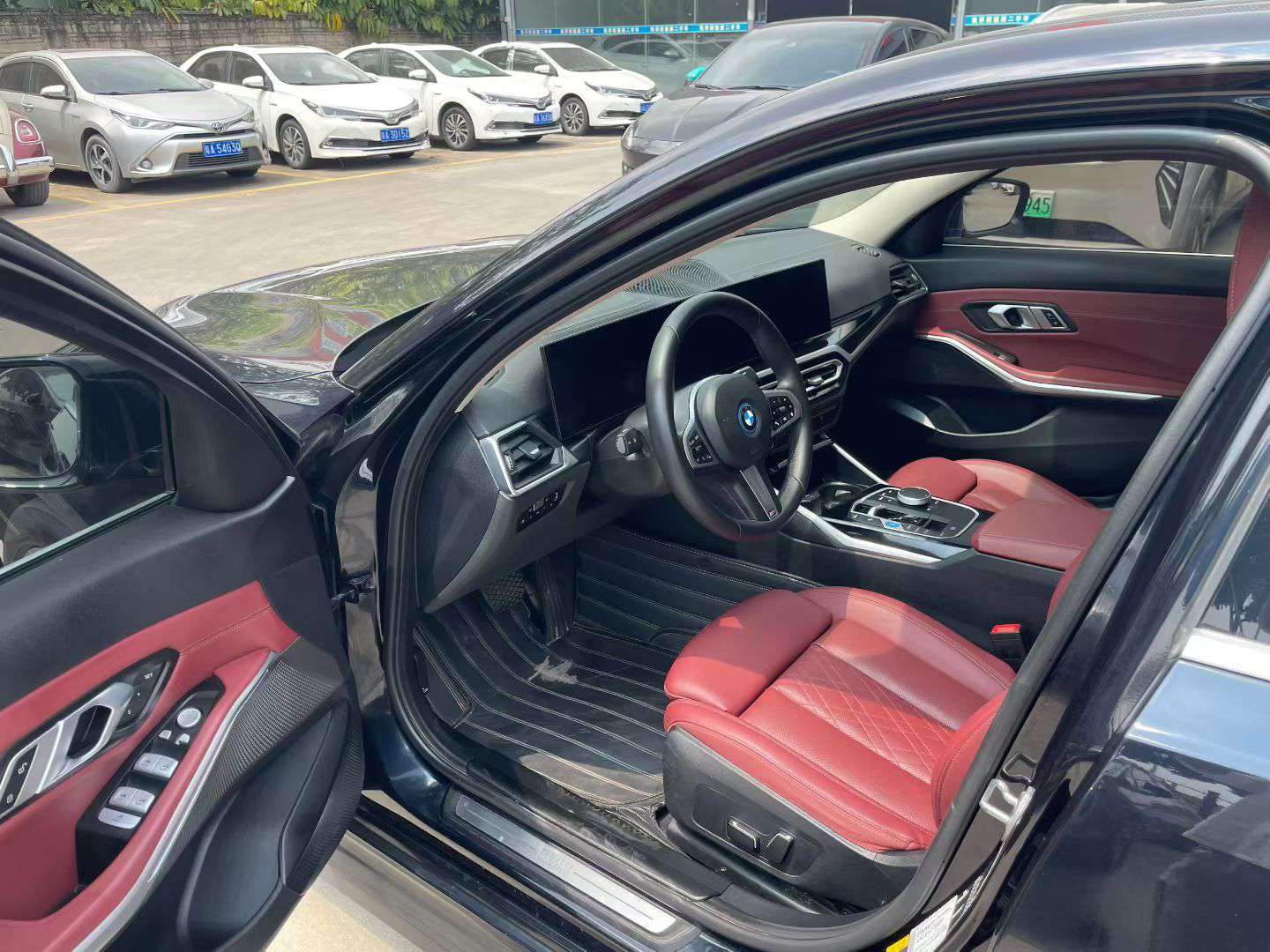 BMW i3 2024 35L 4