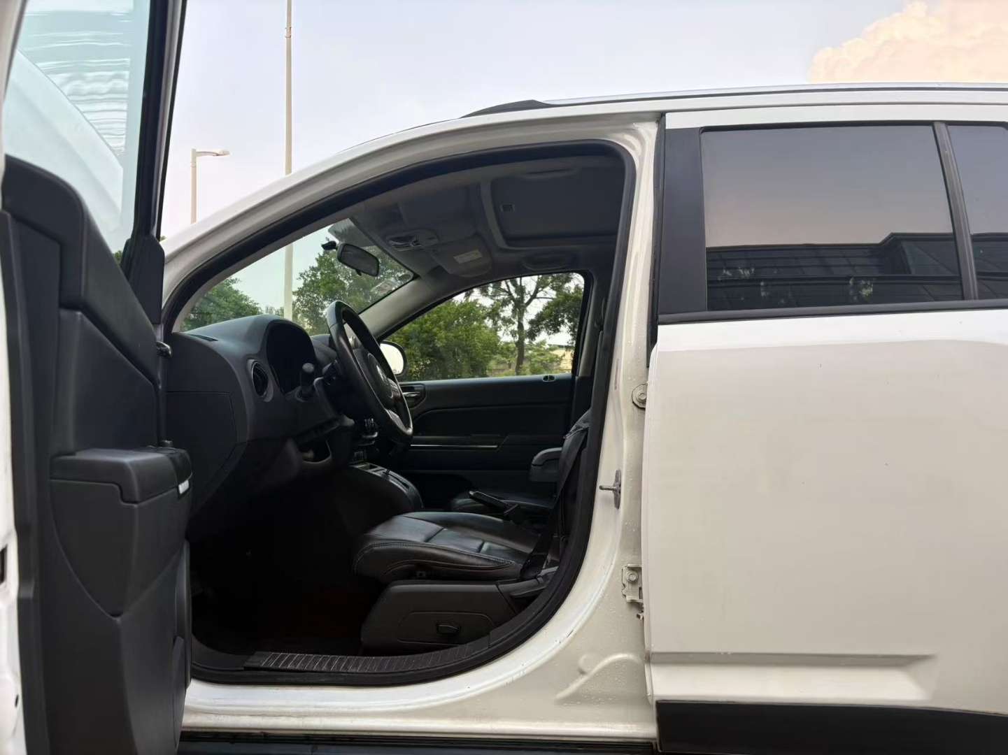 Jeep Compass 2.4L Luxury Edition 8