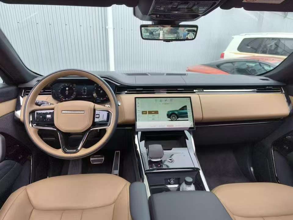 Land Rover Range Rover Sport 2025 3.0T 6