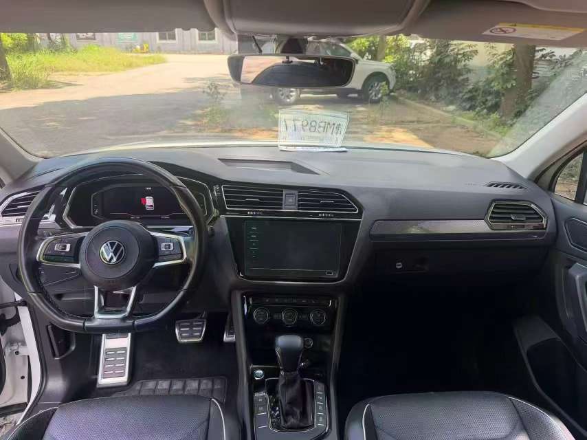 Volkswagen Tiguan L 330 FWD R-Line Flagship Edition 5