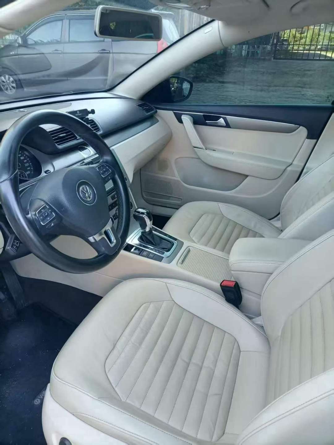 Volkswagen Magotan 1.8T Automatic Luxury Edition 7