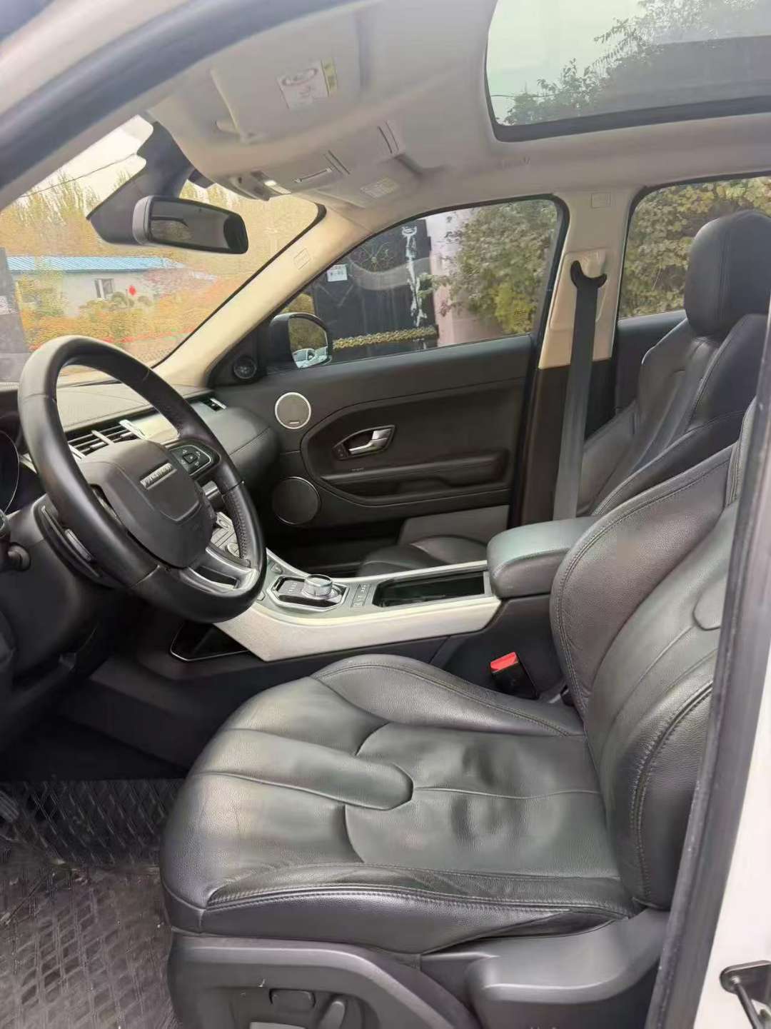 Land Rover Range Rover Evoque 2.0T AWD 4