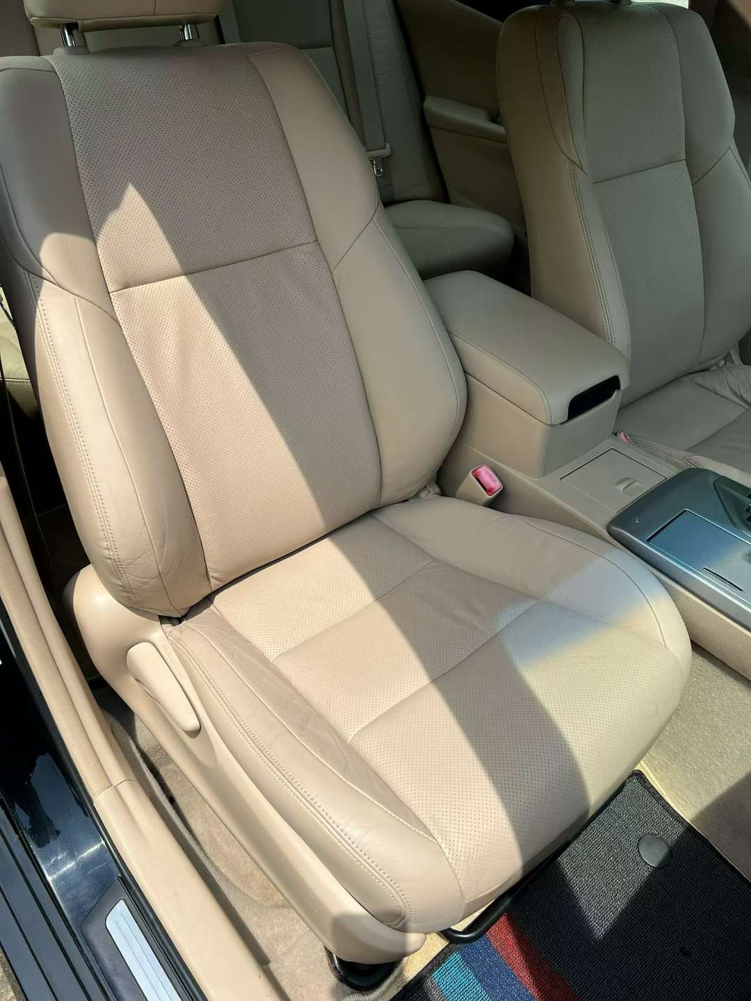 Toyota Camry 2.5 LEV 6