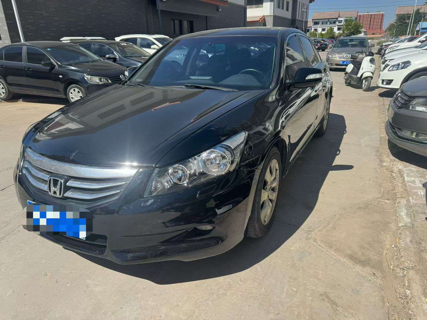 Honda Accord 2013 Top Trim with Rear Seat Entertainment 8
