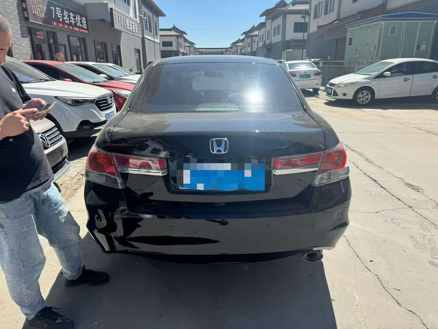 Honda Accord 2013 Top Trim with Rear Seat Entertainment 6