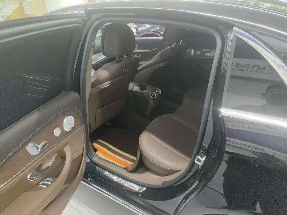 Mercedes-Benz E-Class E300L Facelift Luxury Trim 2