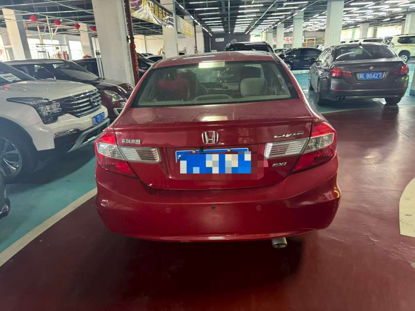 Honda Civic 2013 4