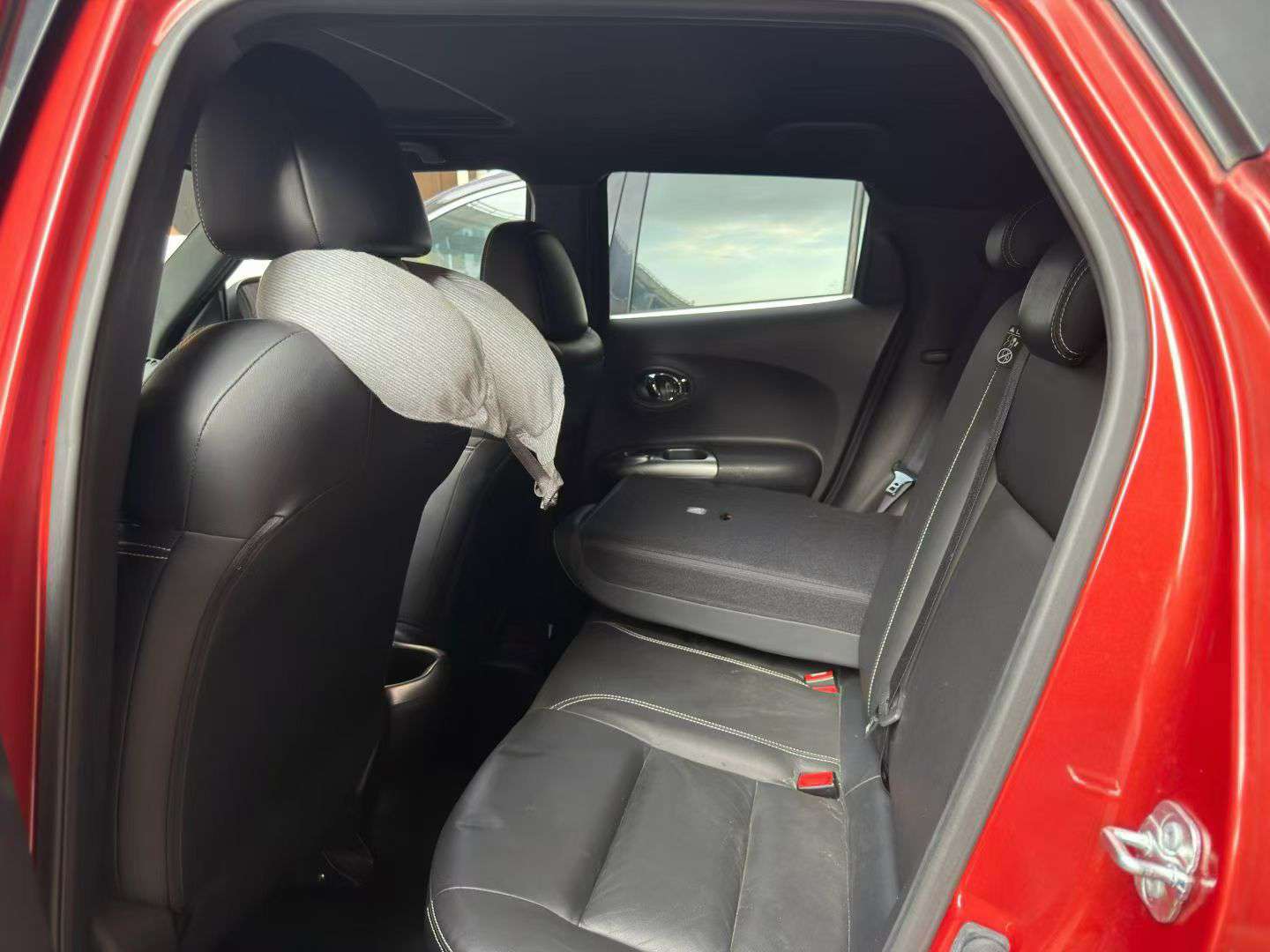 Infiniti ESQ 1.6L Automatic Sunroof 6