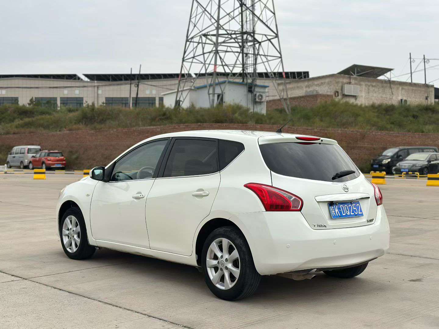 Nissan Tiida 9