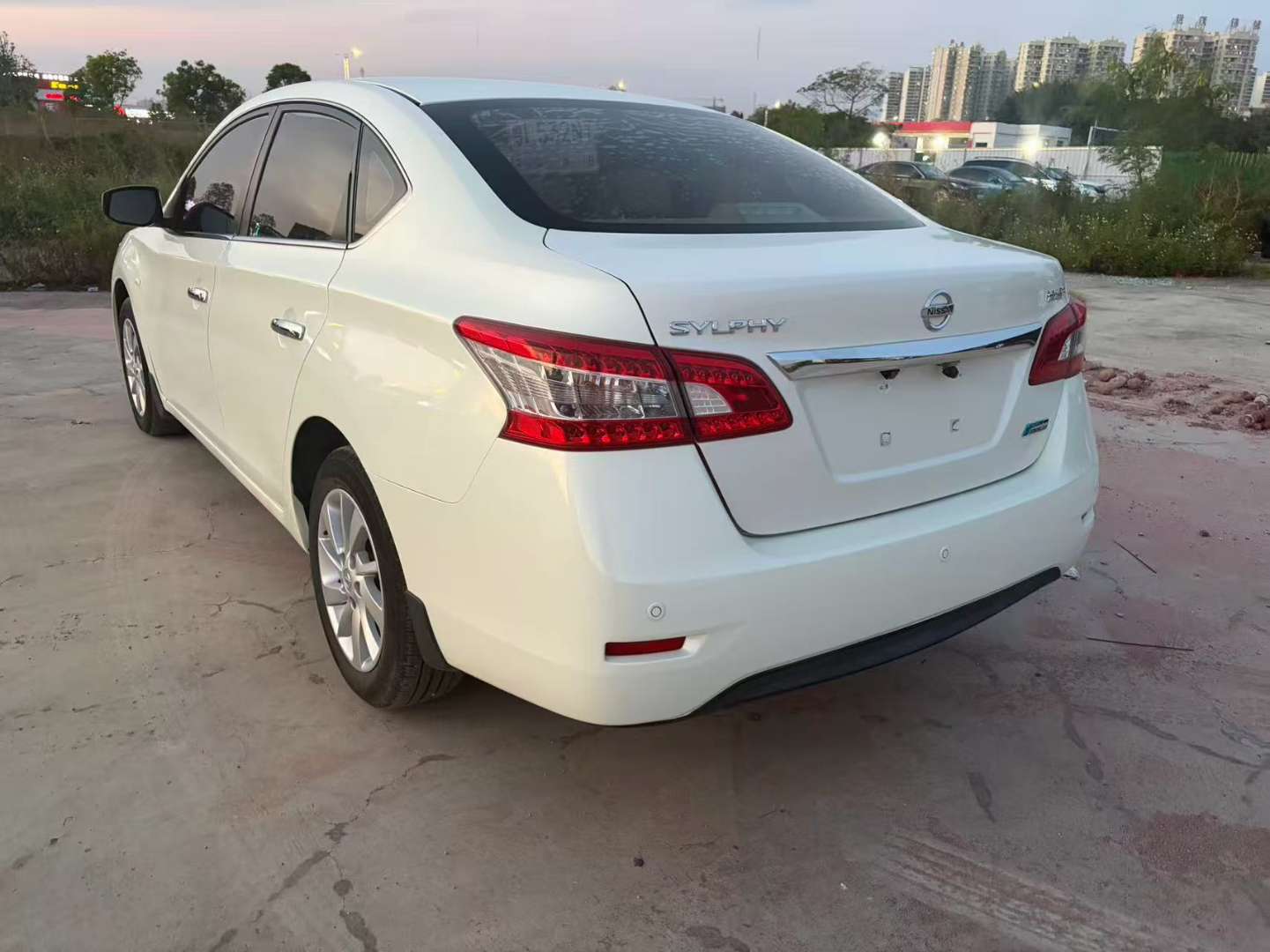 Nissan Sylphy 2015 1.6 Automatic Deluxe Edition 6