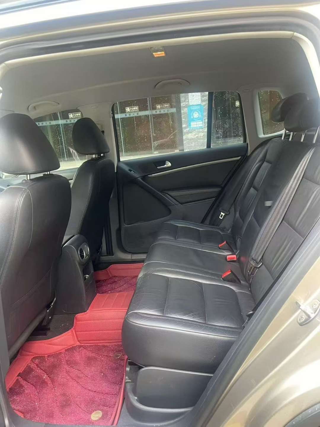 Volkswagen Tiguan 1.8T FWD Comfort Edition 8
